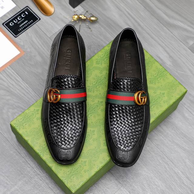 商品商标：Gucci 古驰 休闲 套脚皮鞋 正码码数: 38-45 商品材料：精选编织纹牛皮拼接鞋面 牛皮内里 原版大底